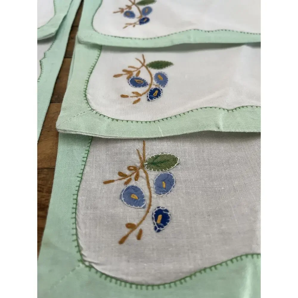 Vtg Embroidered Floral Applique 6 Placemats 4 Napkins 10 pc Set